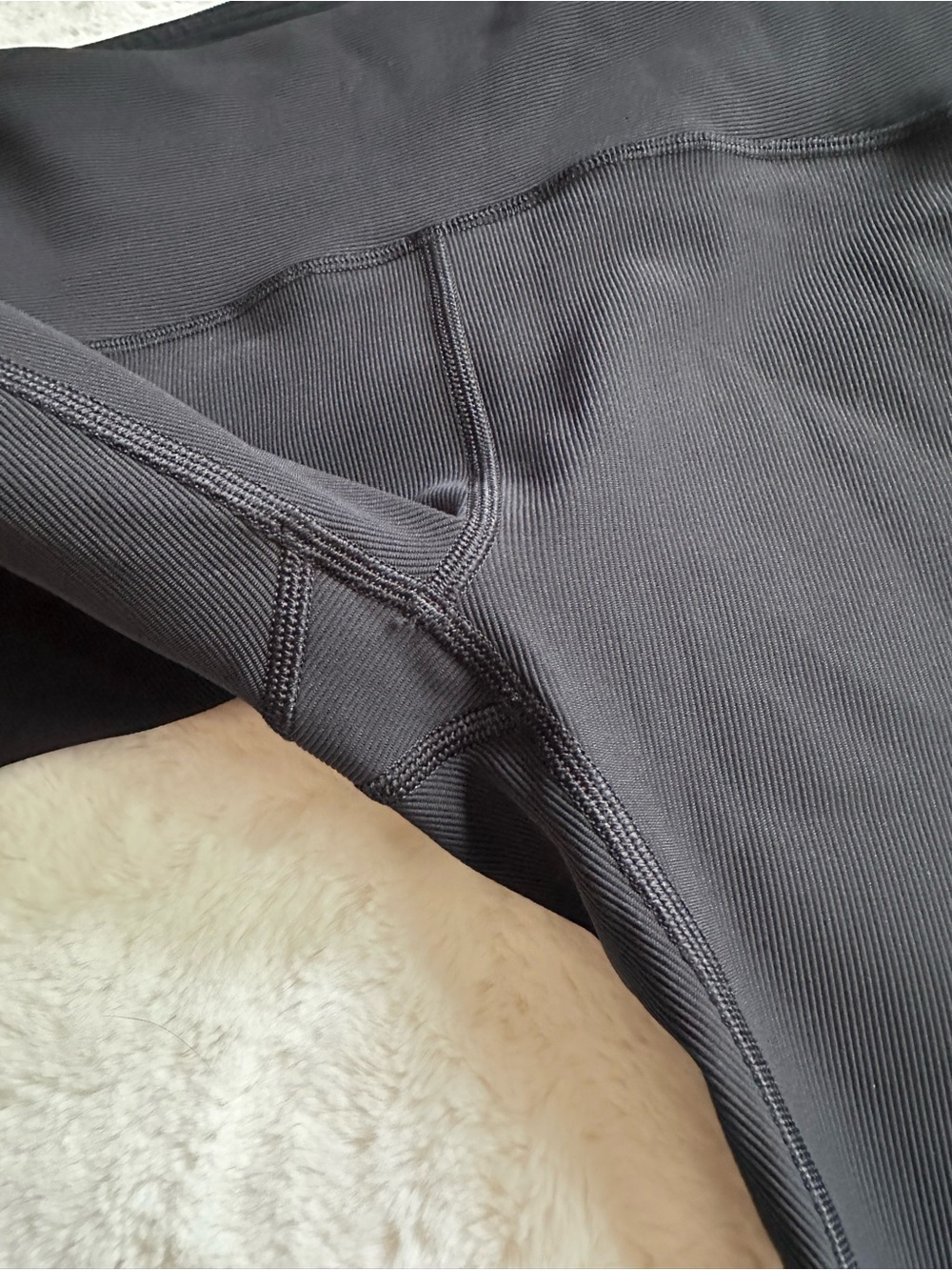 Lululemon Ribbed Contoured High Rise Crop - Picture 4 of 11